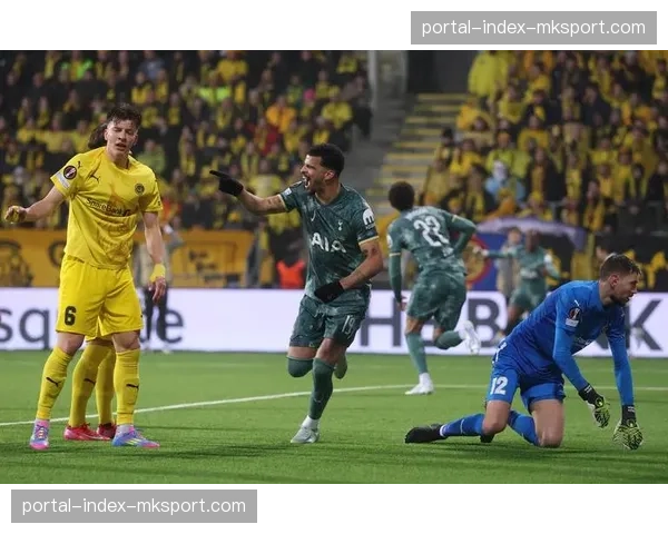 多特蒙德4-2-3-1阵型解析：高位压迫+快速反击的双重威胁